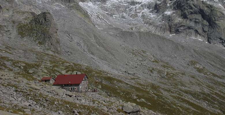 il rifugio Giannetti punto tappa del terzo giorno di cammino del Sentiero Roma