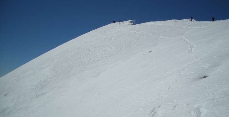 Salendo in inverno verso la cima del Grignone