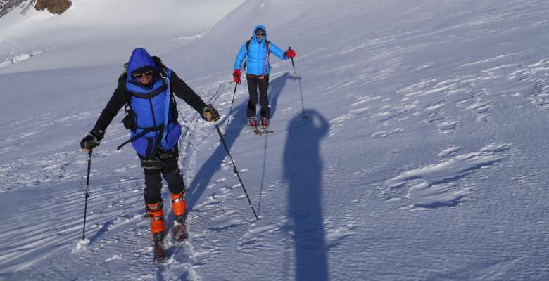 scialpinismo: verso la Capanna Margherita 4.559m. al Monte Rosa