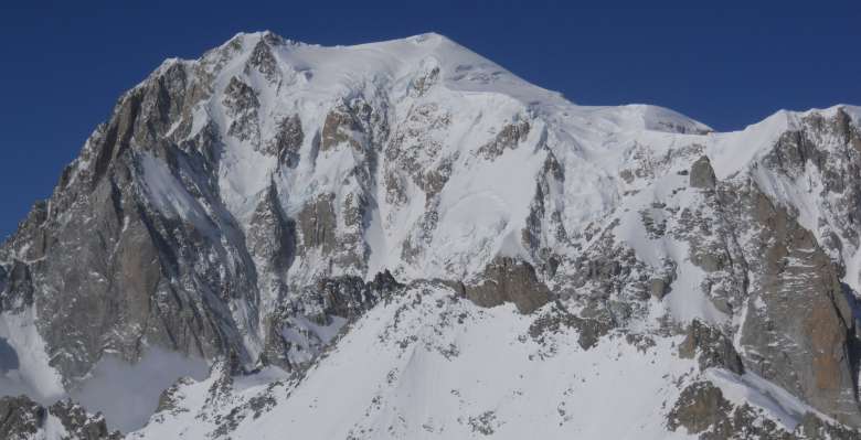 Panorama sul Monte Bianco durante la discesa della la Valleè Blanche